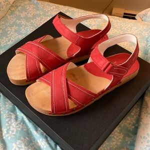 Kalso red clog style sandals
